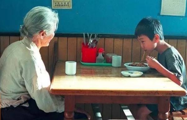 爷爷赠未出生孙子百万遭儿子起诉，家庭财产纠纷的深思
