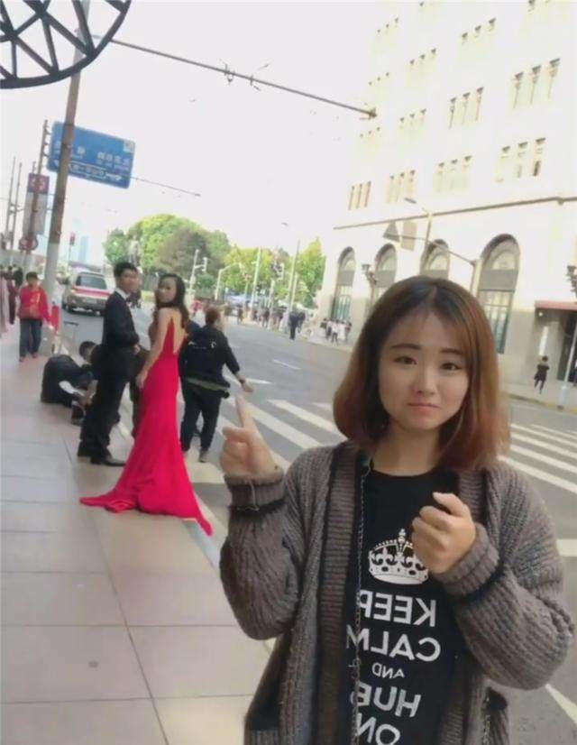 长相完美的聋哑女生曾晒照回应质疑