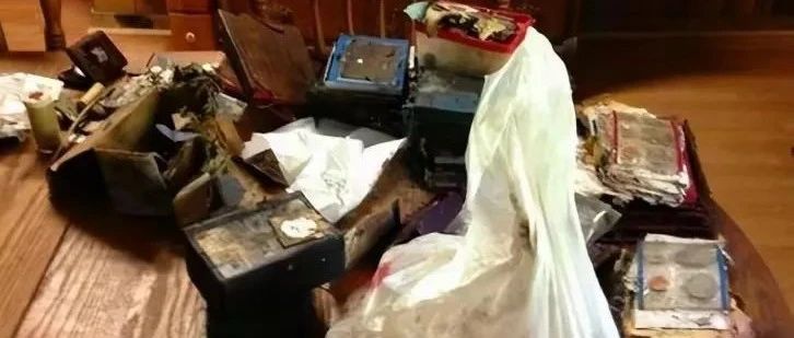 殉情男子离世前将妻子遗物成箱送回，一段感人至深的爱情故事