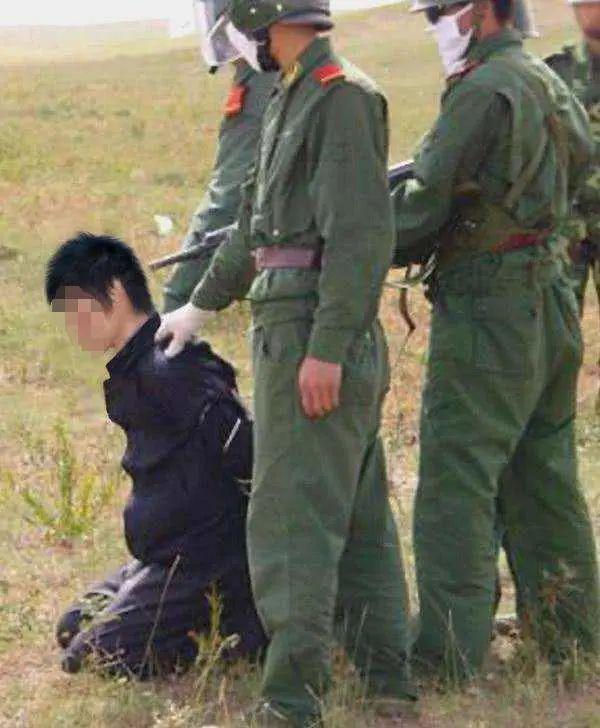 奸杀88岁妇女被枪决，法律公正与社会正义的彰显