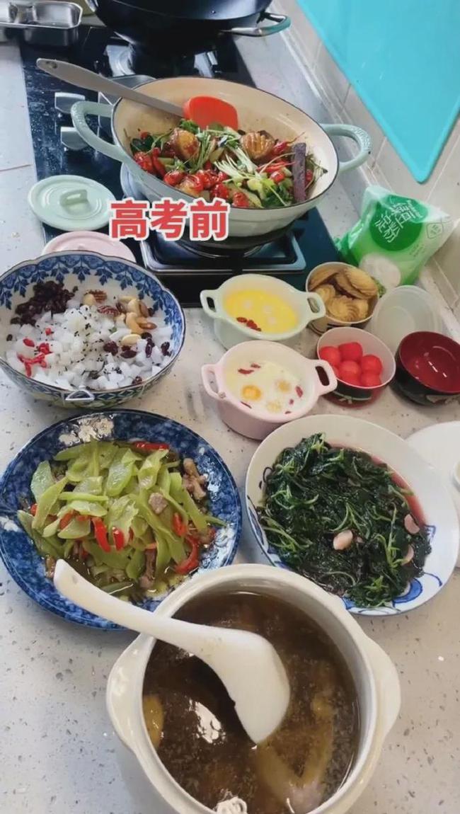 妈妈分享孩子高考前后伙食对比，见证成长与转变的餐桌时光