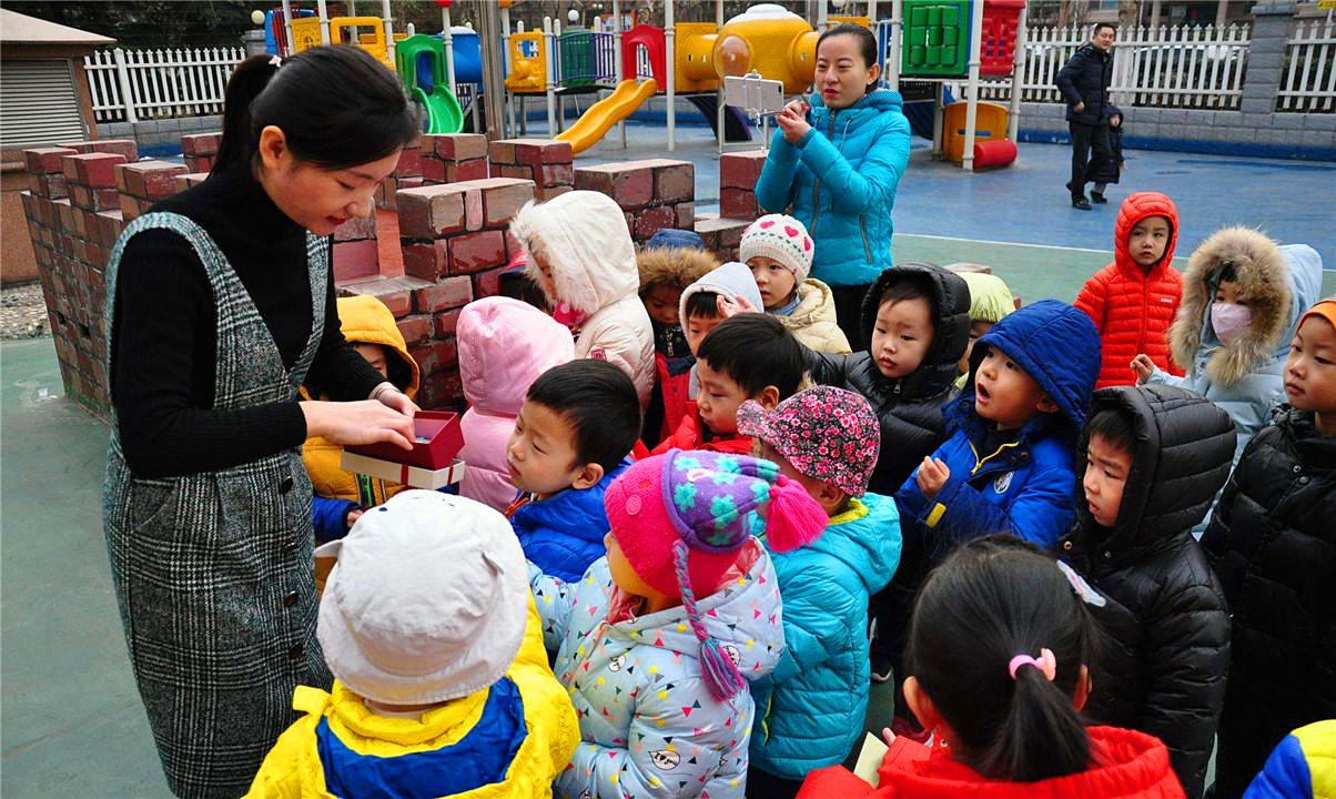 幼儿园多名儿童遭体罚，两幼师被刑拘——事件深度解析