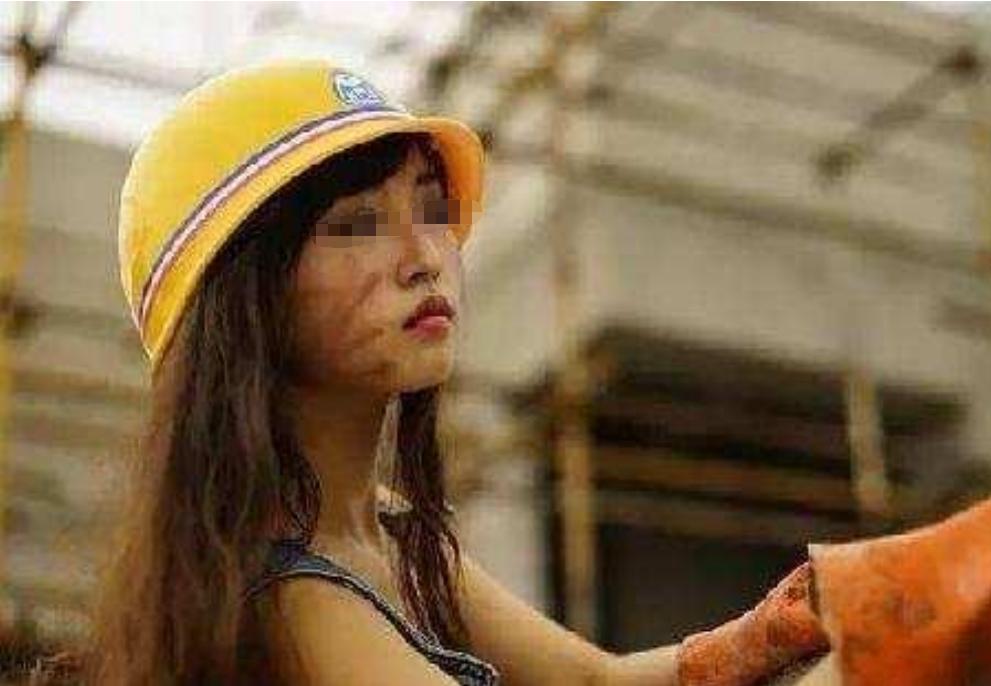 女子分手后被前男友母亲索要留学费，一起剖析背后的故事与争议