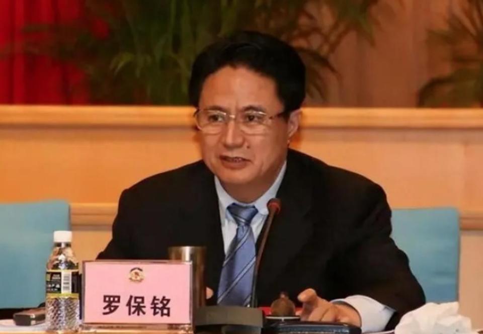 昆明统战部部长周红斌主动投案的背后