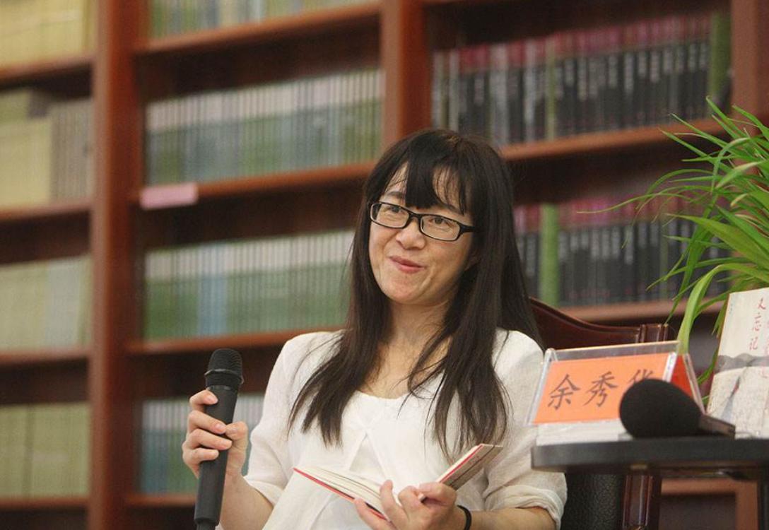 宝宝与爸爸的吵架事件，一气之下学会走路的奇迹
