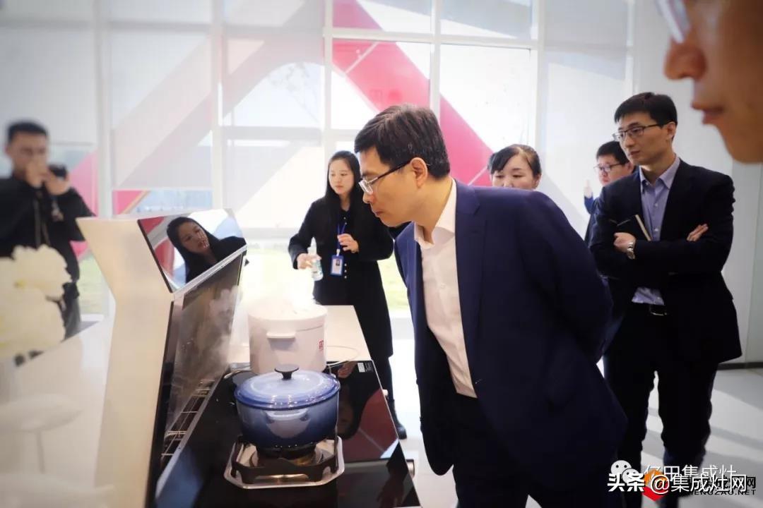 周云杰回应海尔老总冷如冰箱，一场关于企业领导风格的热议