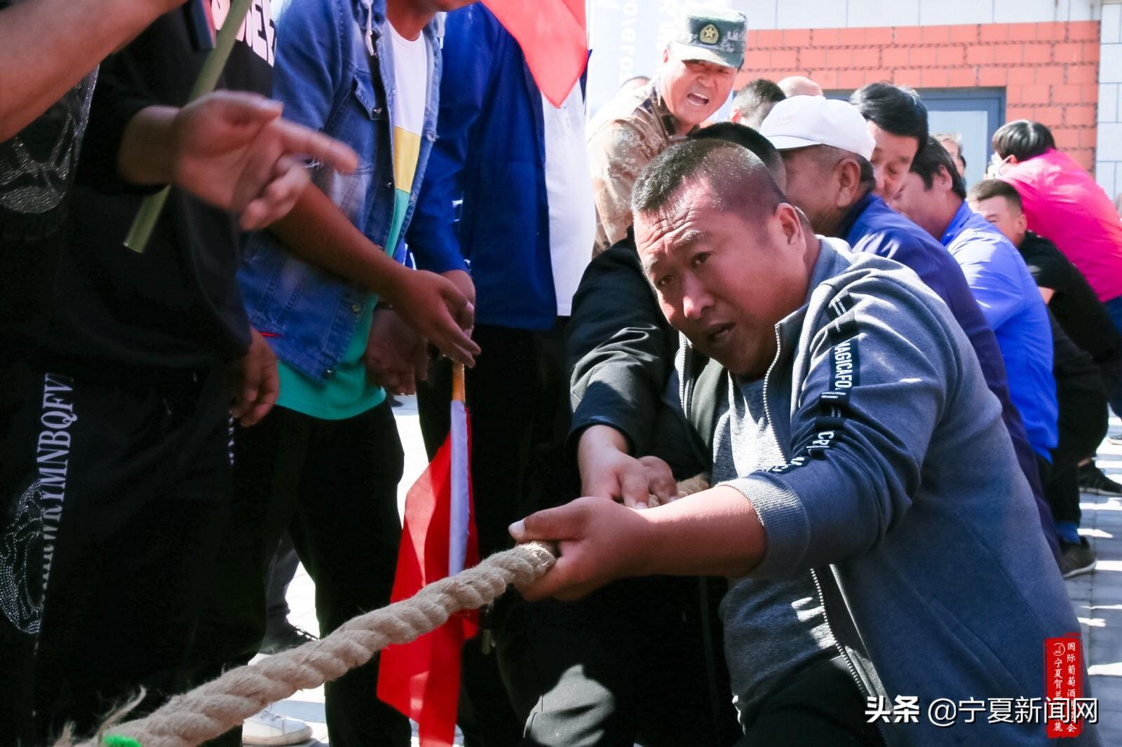 掌声中的农民心声，一位农民代表的发言魅力