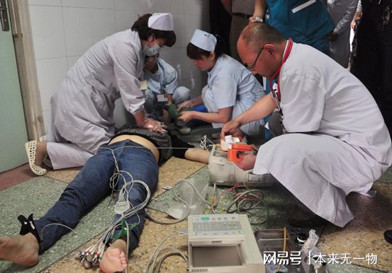 女教师突发脑梗竟是筋膜枪惹的祸