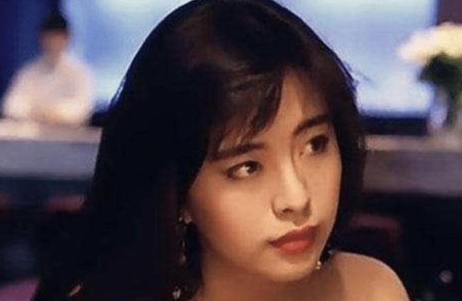 王祖贤与吴彦祖，艾灸馆与知识课程的跨界碰撞