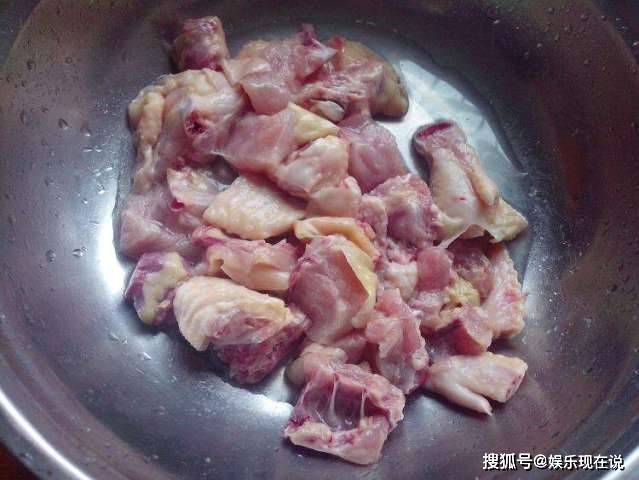 饭店卖麻雀肉，DNA检测竟是鸡肉——揭秘餐饮行业的真相