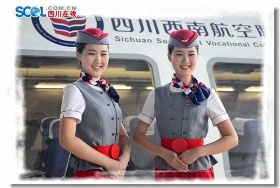 双生空姐的婚礼，同日出嫁，一份礼金，双倍幸福