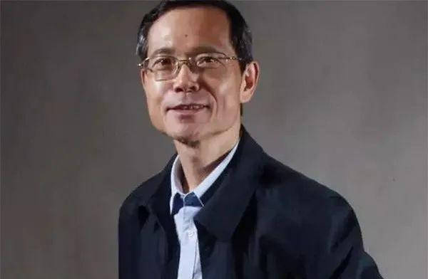 浙江大学最受欢迎的教授，一位引领潮流的学术明星