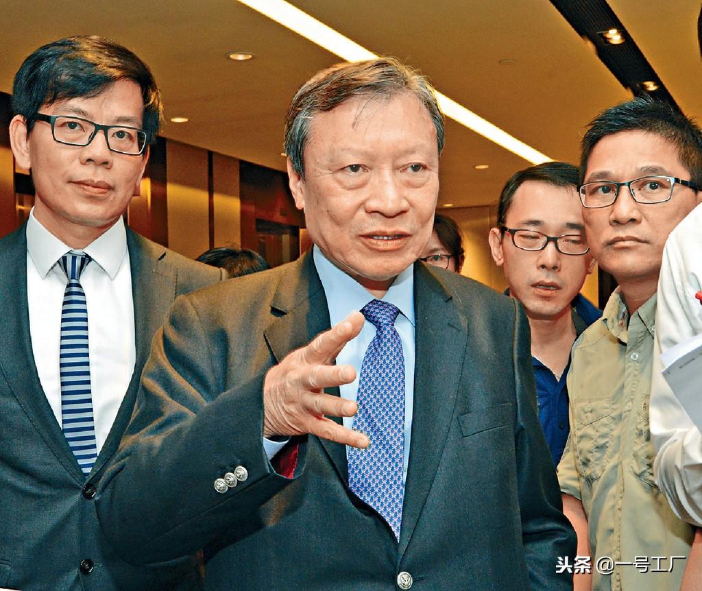 揭秘李兆基之孙的神秘面纱，他的名字究竟是什么？