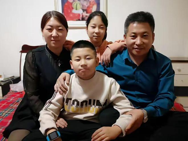 寻子富商谢岳坚定回应，只有一个儿子，别无其他