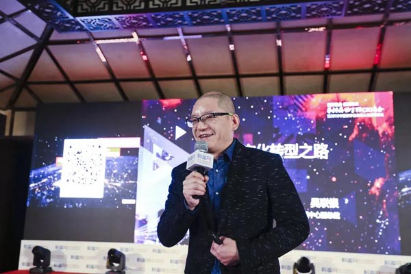 特步副总裁，引领潮流，铸就品牌传奇