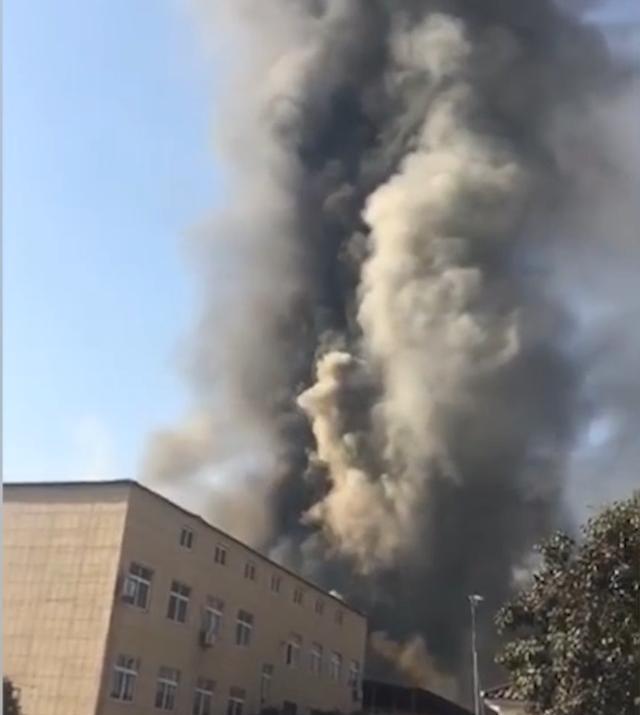 视频曝光！河南一工厂疑爆炸，现场火光冲天