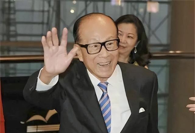 霍启刚，爱国者治港让香港重回正轨