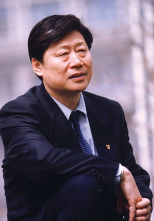 海尔集团CEO揭秘，领导力与创新驱动企业发展的核心