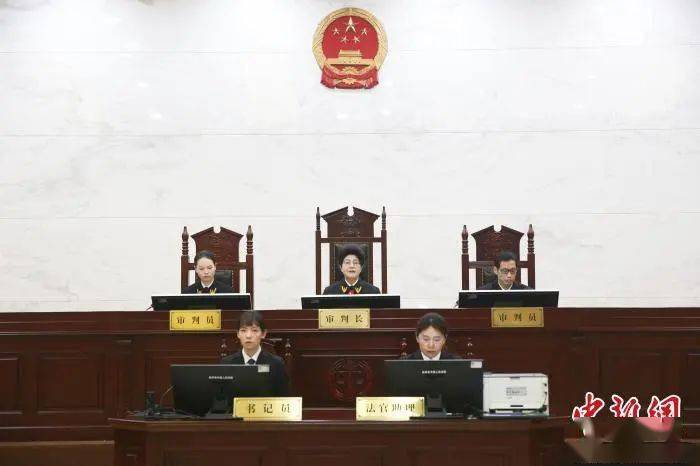 副市长连坐6次被告席，是何信号？