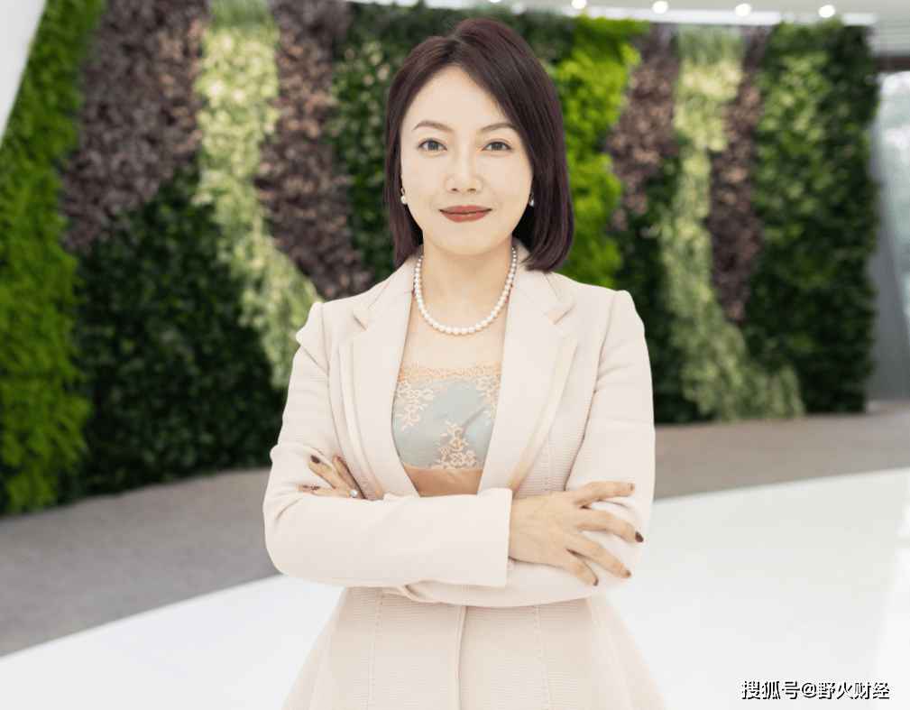 美的公司董事长女儿，璀璨星途下的闪耀人生
