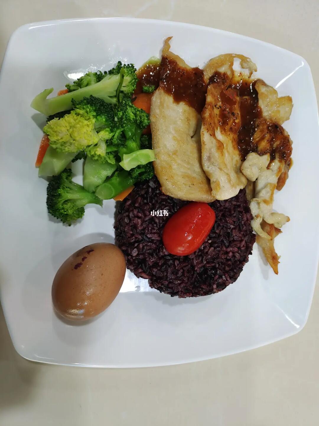 学校的减肥餐，健康饮食新风尚