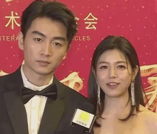 杨祐宁夫妇官宣三胎，甜蜜家庭再添新成员——一探究竟