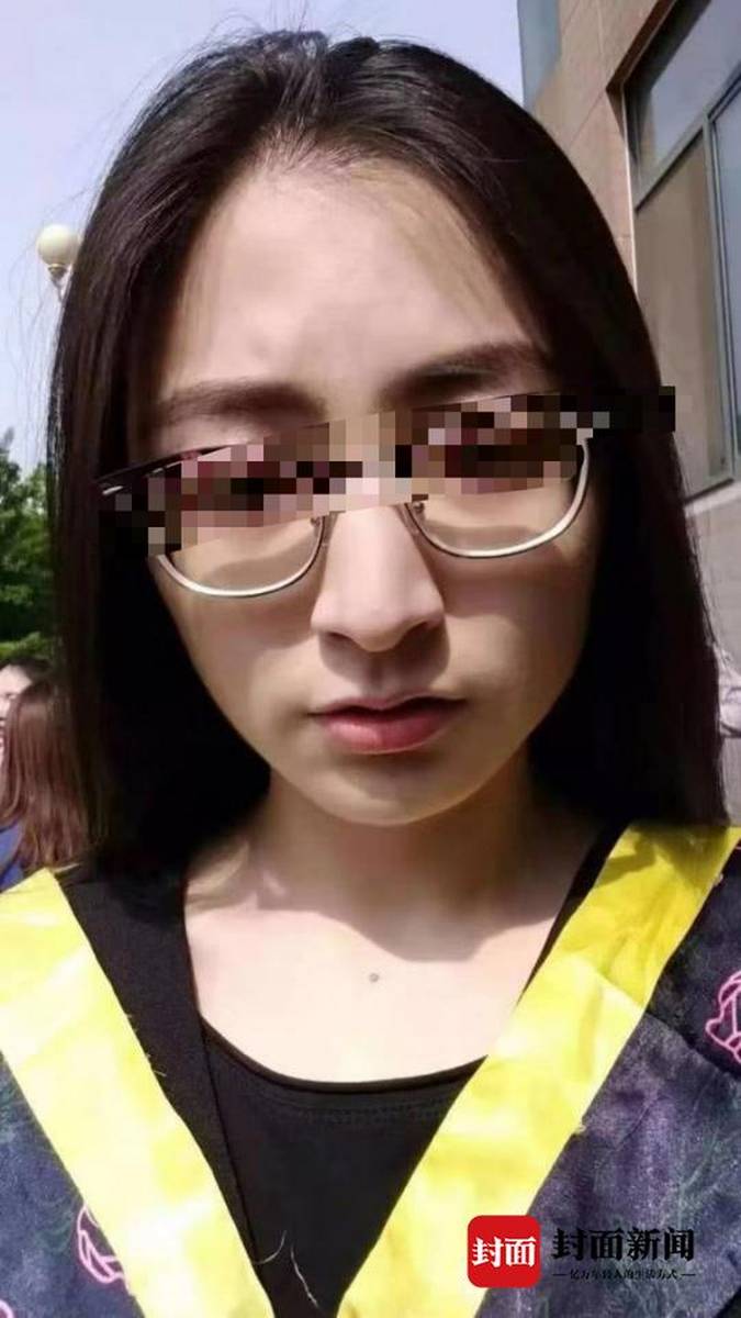 穿红裙女大学生失联背后的谜团，手机格式化与真相的追寻