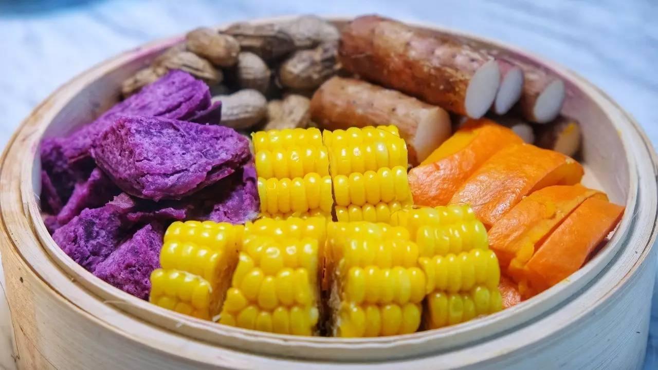 大爷为减肥增肌每天喝十瓶牛奶，血糖飙升背后的故事