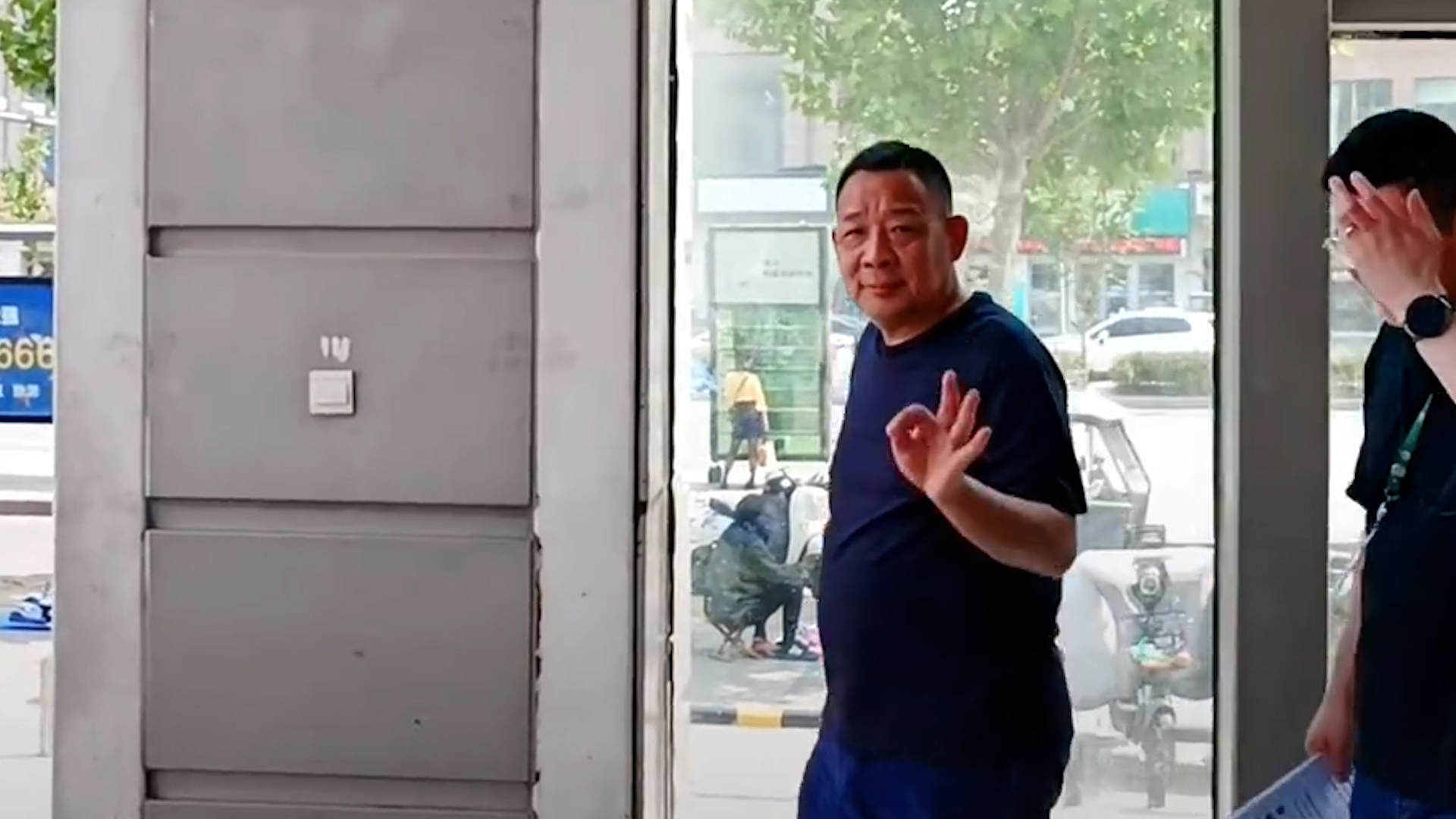 胖东来回应胖都来，一场网络热词的深度解读