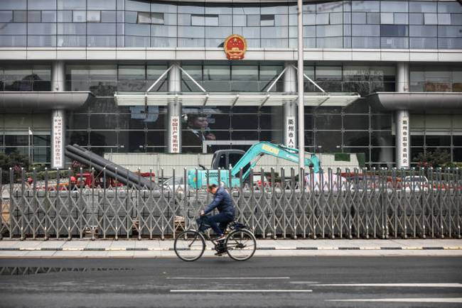 机关单位拆围墙，开放共享，共筑美好未来