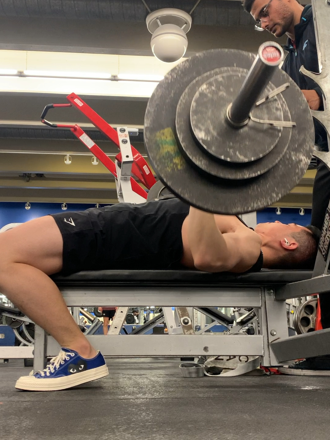 卧推90kg，挑战极限，塑造自我