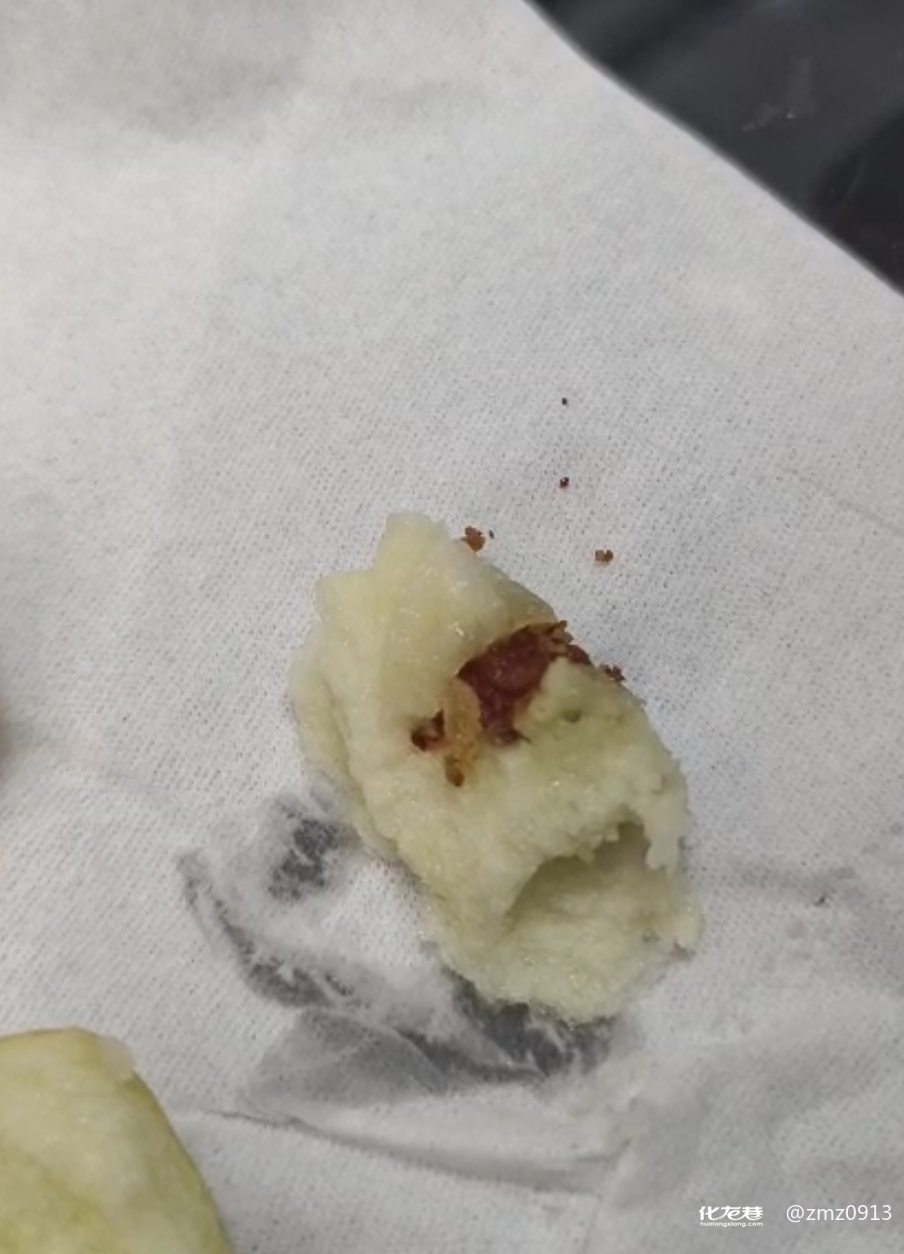 山姆客服称水果吃出虫是正常情况，理解与反思