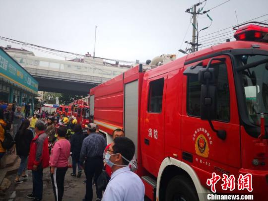青岛住宅楼爆炸事件深度解析