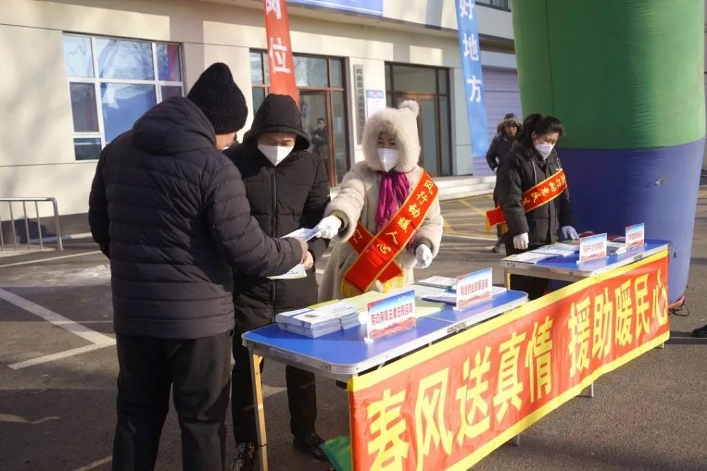 男子维权遭遇精神病院强制治疗，22天的挣扎与反思