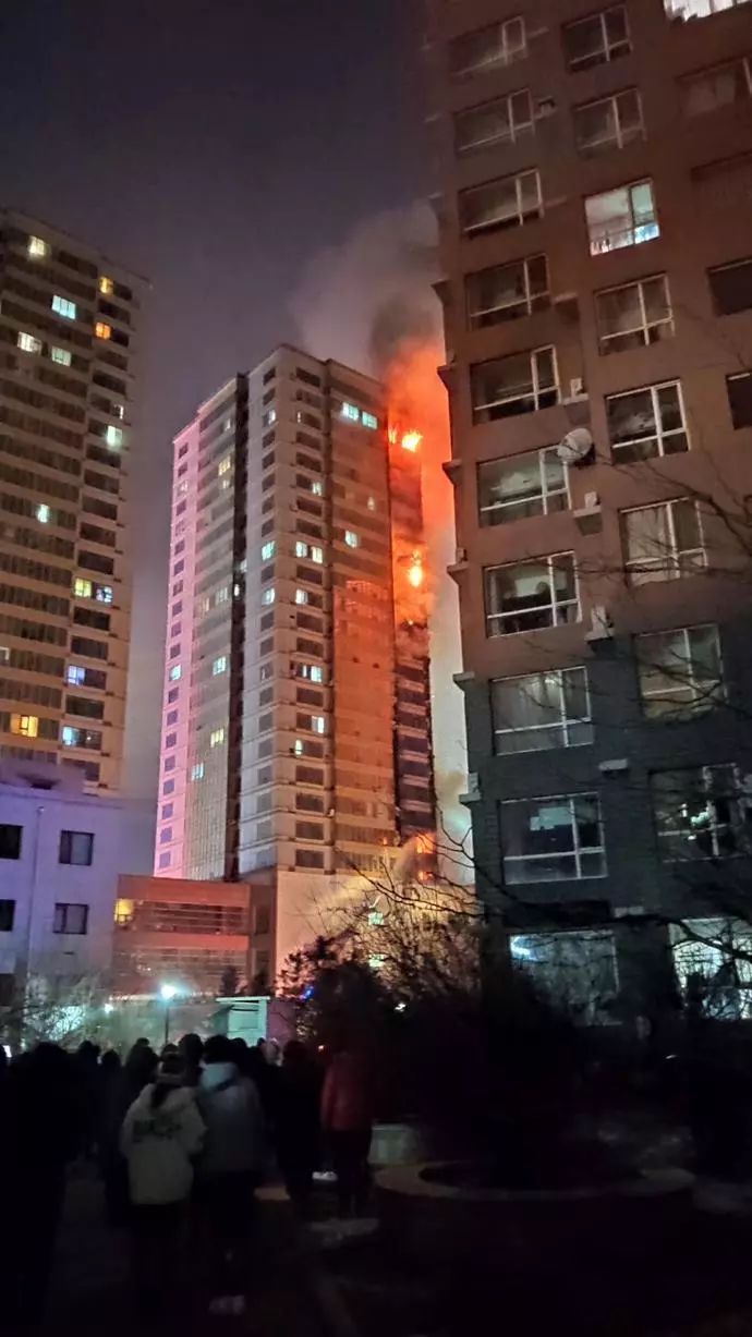 沈阳一高层住宅突发大火，灾难背后的反思与应对