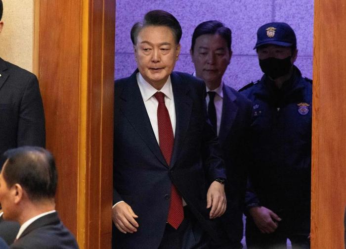 尹锡悦被罢免总统职务，事件解读与影响分析
