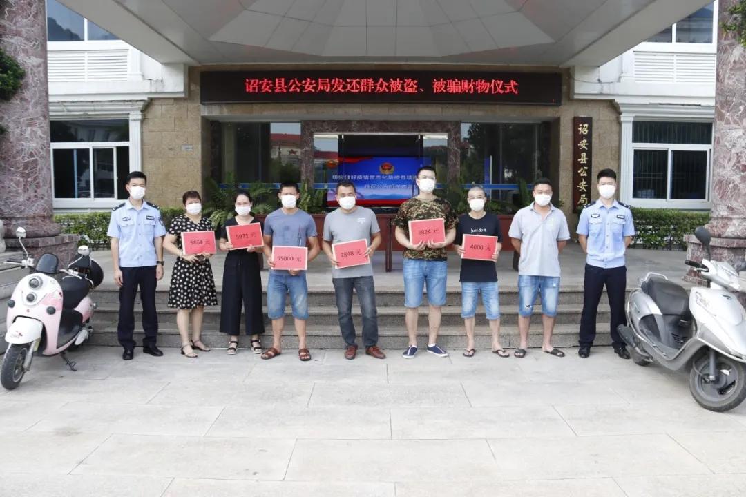偷警察摩托车，一场荒诞而危险的闹剧