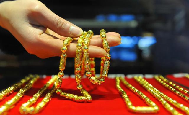 金饰价格涨破千元大关，究竟是怎么回事？