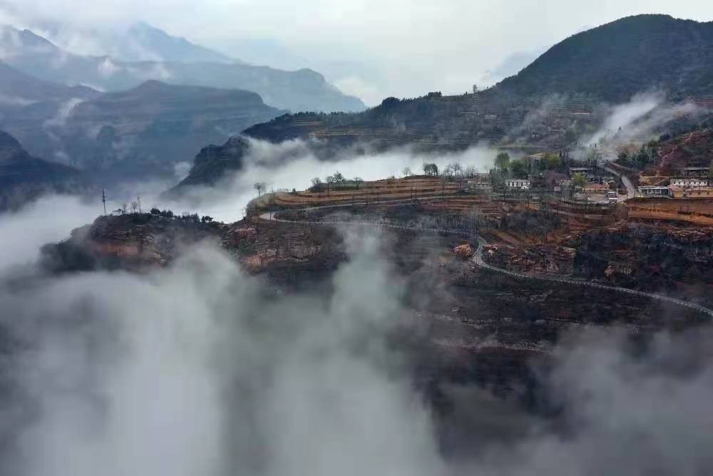 太行山挡住水汽，自然地理与生态影响探究