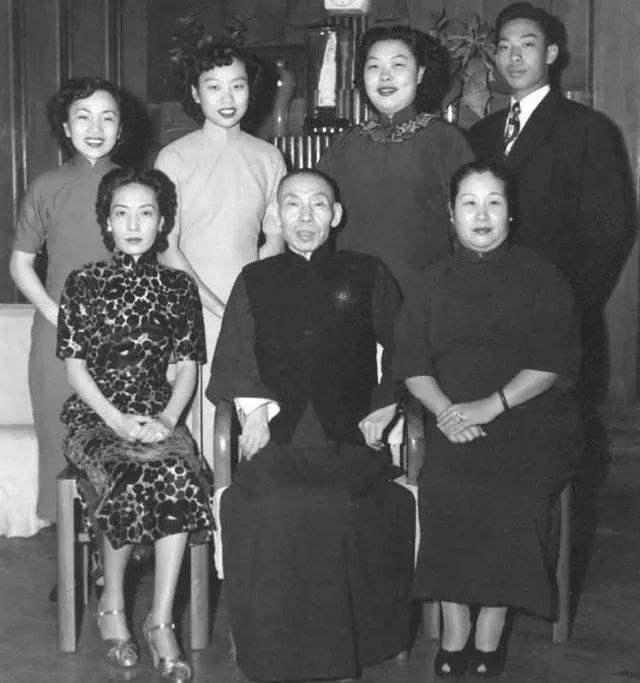 男子残忍杀害两人后潜逃，数百人进山搜捕——真实版追捕大戏上演