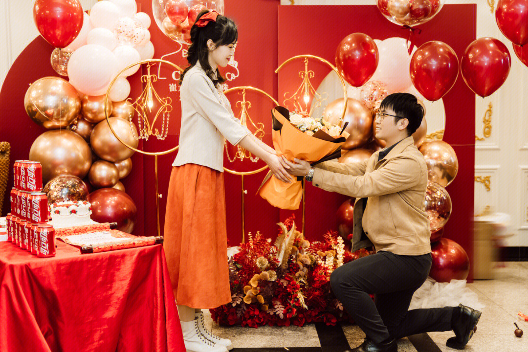 隆重的订婚仪式
