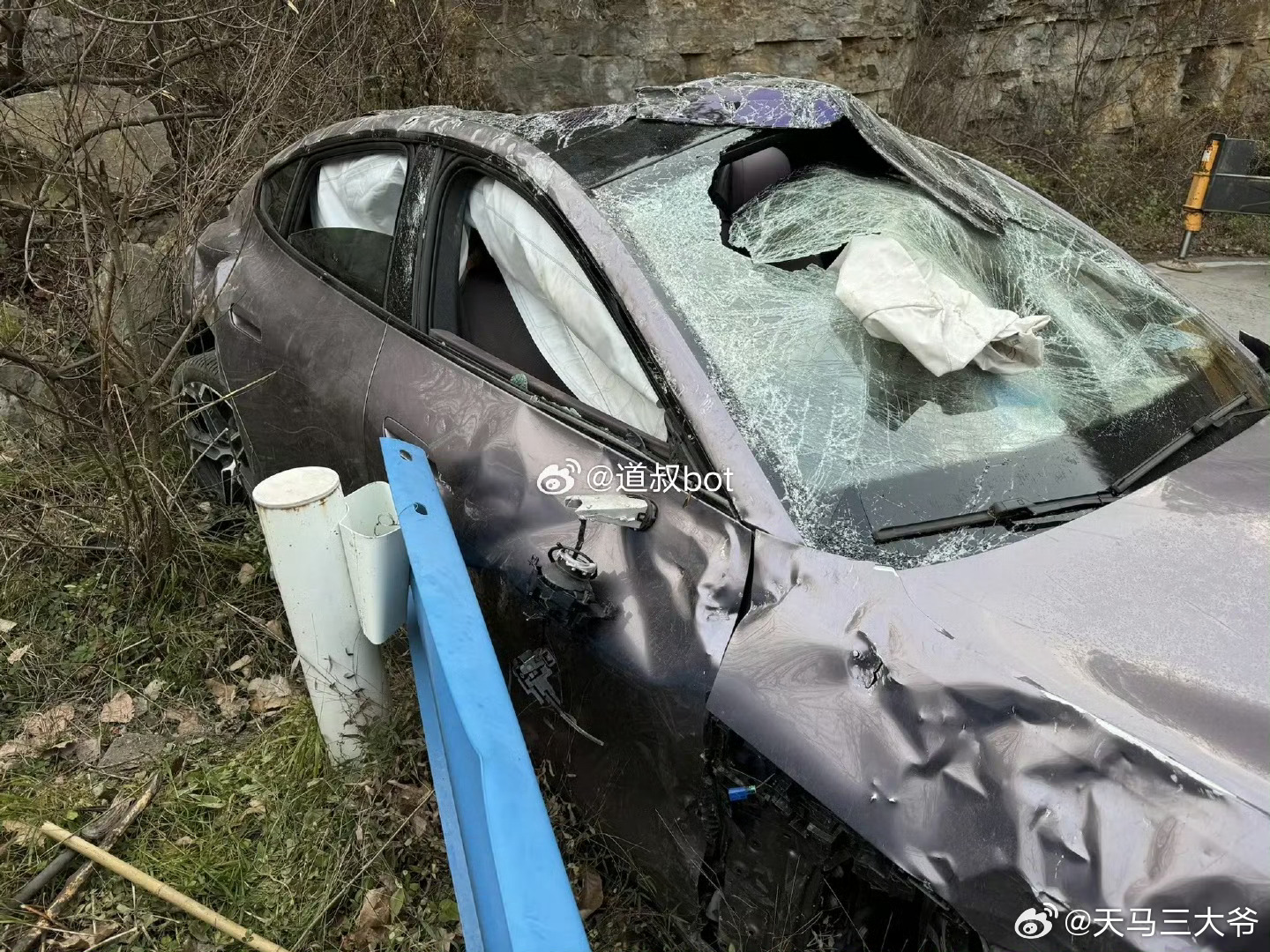 无锡大风吹落金属管，小米SU7遭遇意外考验
