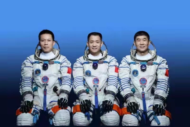 美国人开始飞中国代购中国制造，跨境购物的兴起与趋势分析