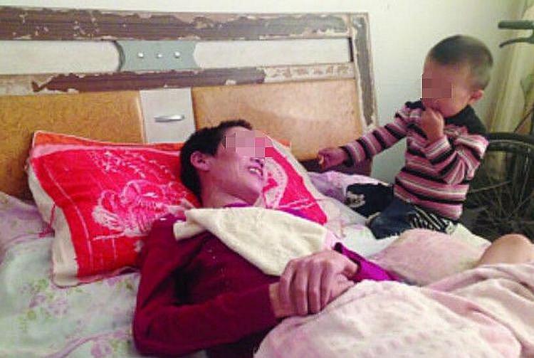 儿子出车祸妈妈，无尽的爱与坚强的力量
