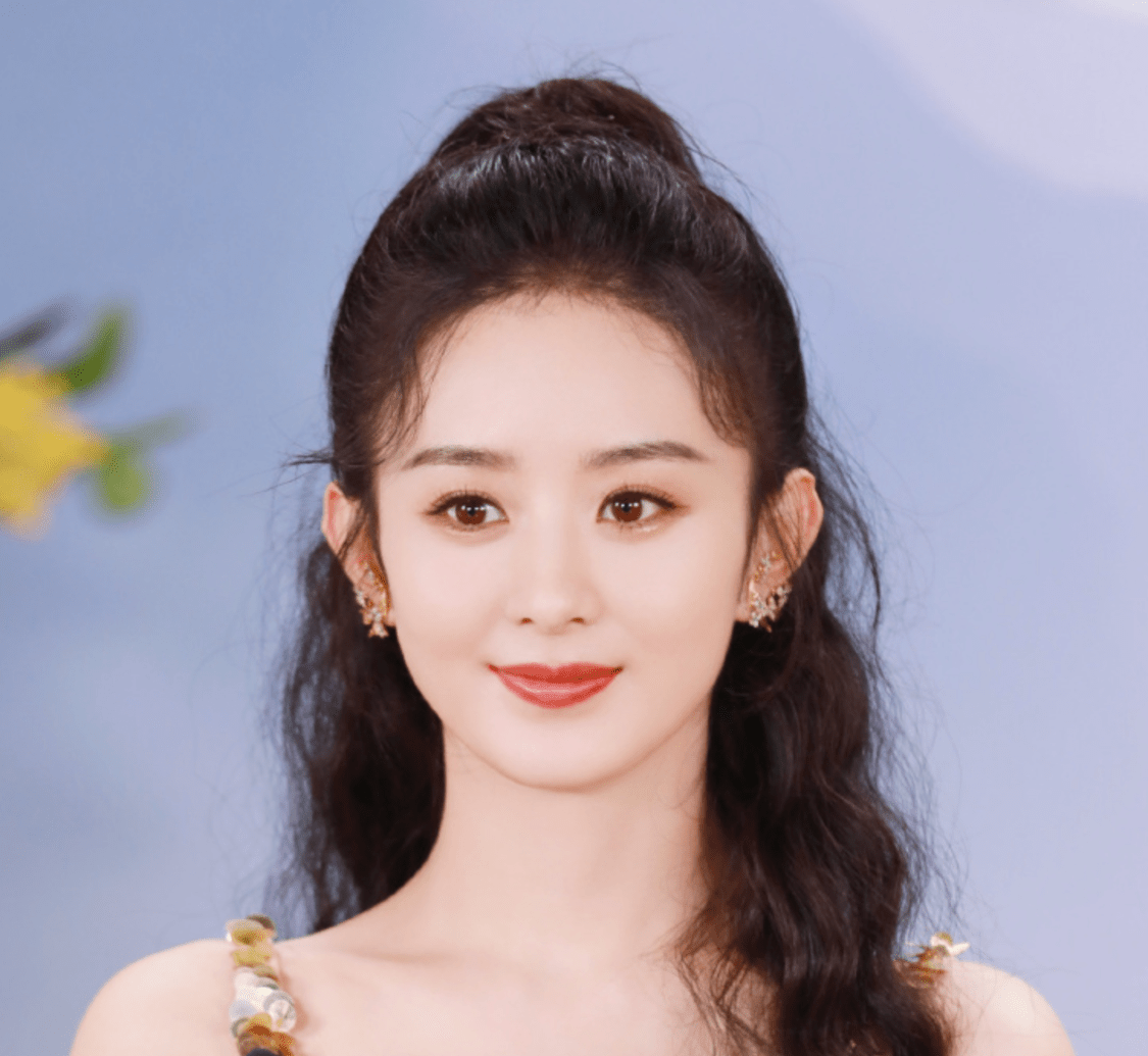 刘亦菲发布会发言未直接提及智驾，聚焦与多元展现的现场解读