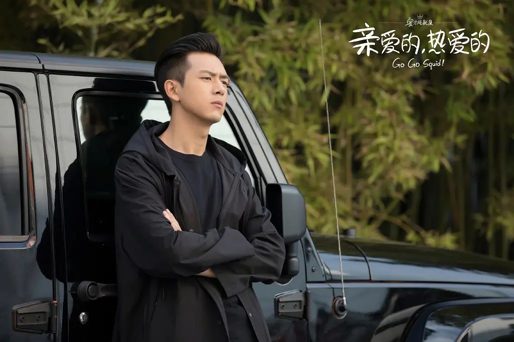 黄仁勋来华穿西装不穿皮衣，传递了什么信息？