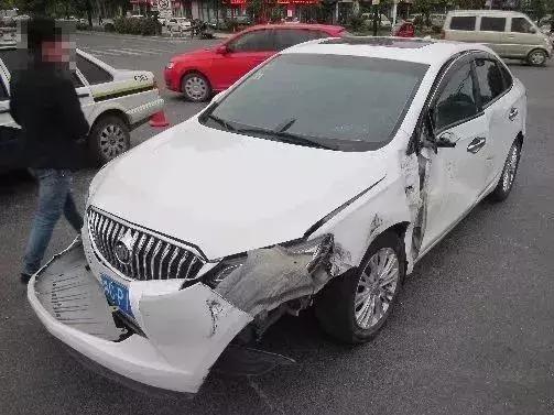 货车变道被撞事件深度解析