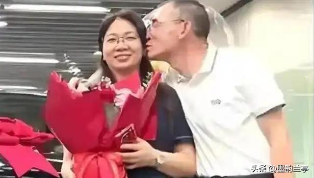 谢浩男妈妈带货破亿，网络直播带货的新里程碑