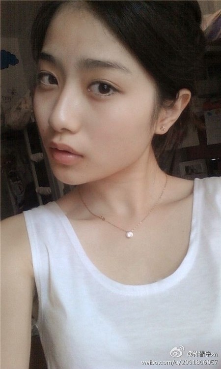 聋哑妹子的无声世界与坚韧人生