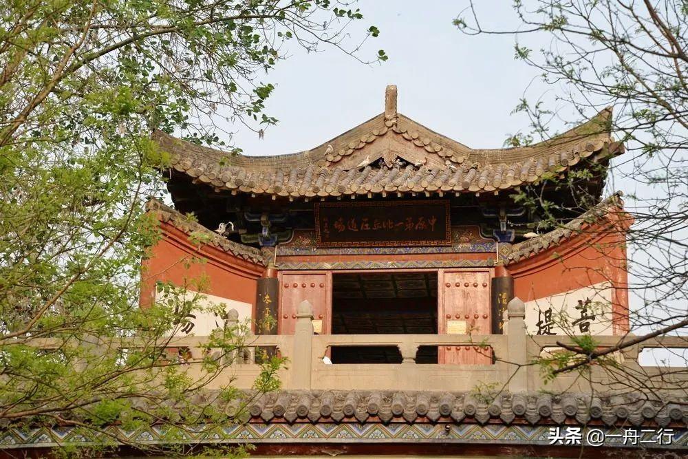 洛阳文旅确认白马寺内为狄仁杰墓，历史与现代的交汇点